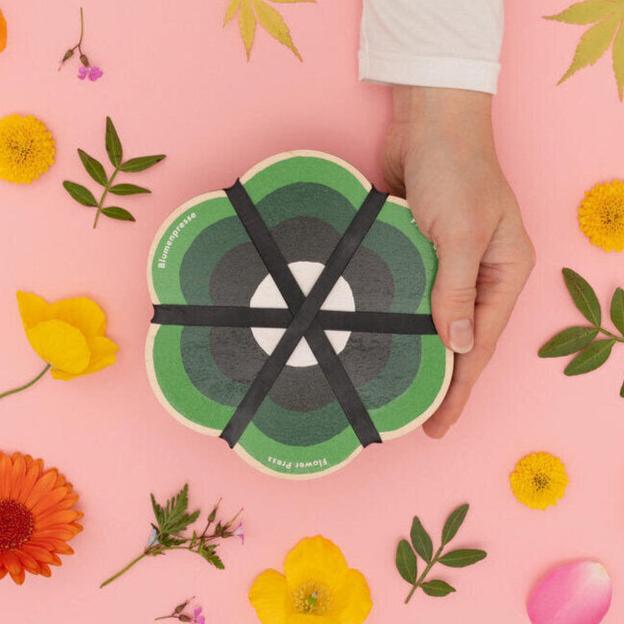 Flower Shaped Press Green